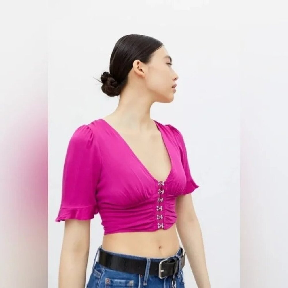 Urban Outfitters Melody Cropped Fuchsia Clasp Grunge Front Y2K Look Crop Top S